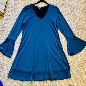 Karen Kane Bell Sleeved Knee Length Dress